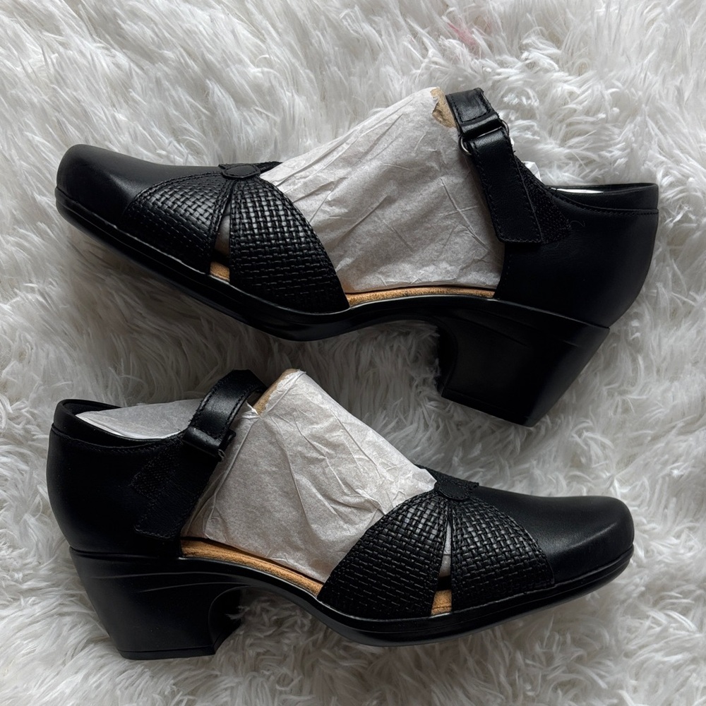 Clarks Black Textured Heel Shoes